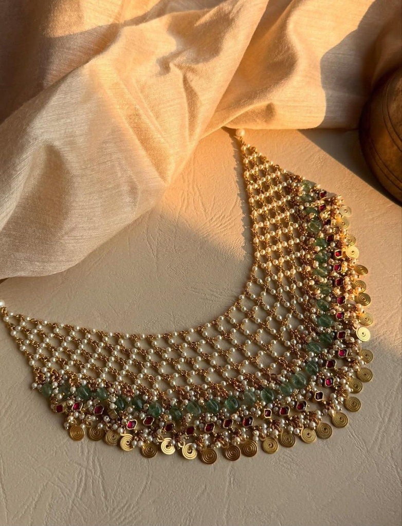 [HOD-NK-PRLNET-GRN-001] Green Pearl-Style Medallion Choker Set