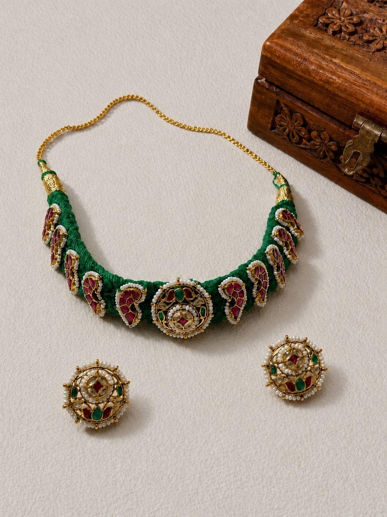 Green Thread Paisley Choker with Matching Stud Earrings