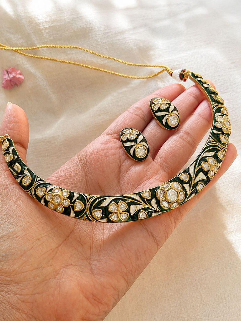 Floral Enamel Choker Set with Matching Earrings (Green)