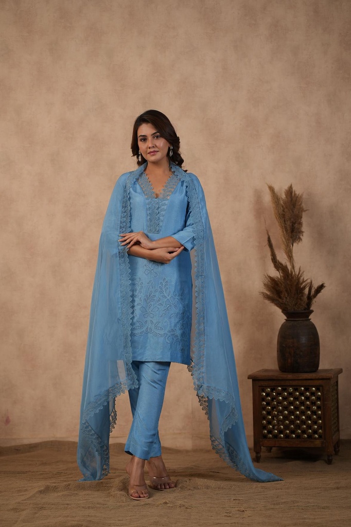Blue Embroidered Suit set ( Set of 3 ) (XS)